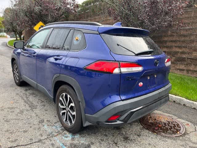 Used 2024 Toyota Corolla Cross AWD Hybrid w/ Moonroof Package image 6