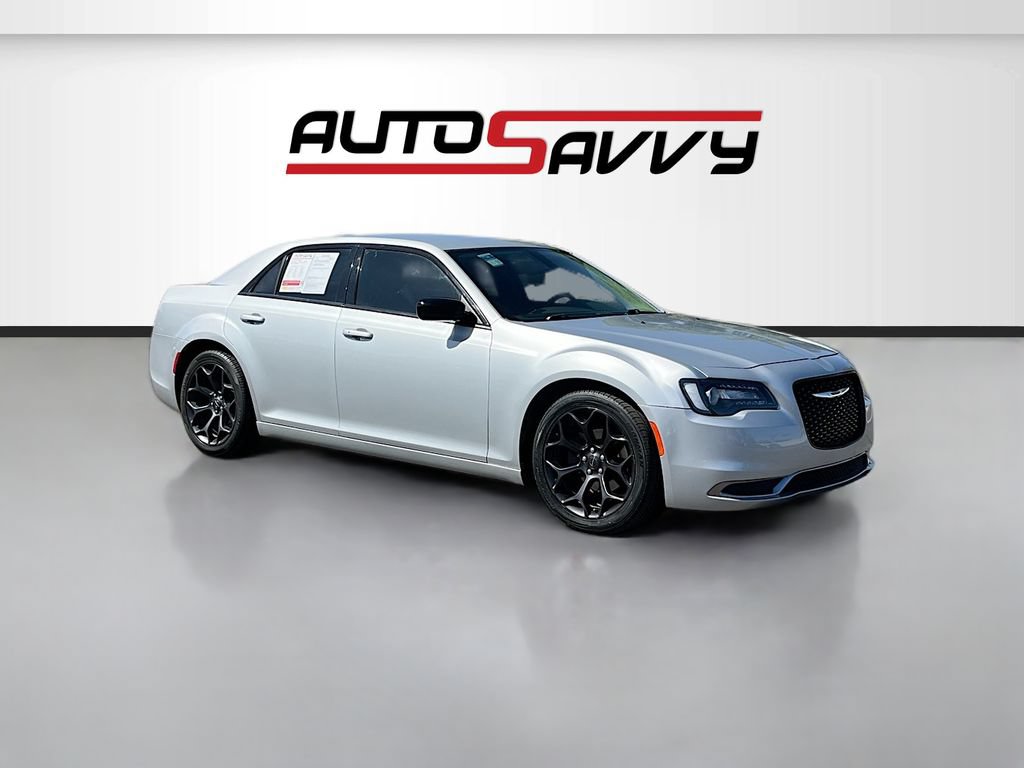 Used 2019 Chrysler 300 Touring w/ Sport Appearance Package RWD image 1