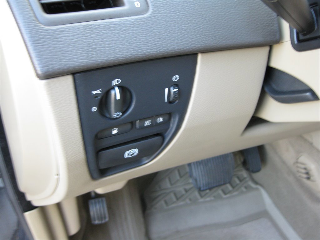 Used 2012 Volvo XC90 3.2 AWD/4WD image 15