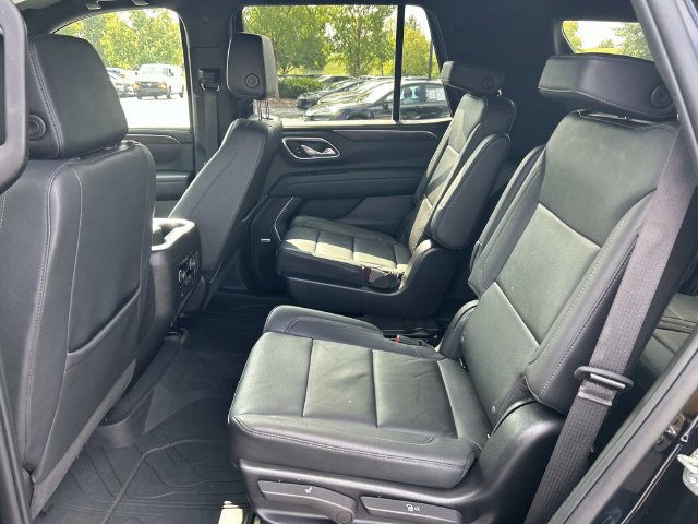 Used 2023 Chevrolet Tahoe Z71 w/ Luxury Package AWD/4WD image 21