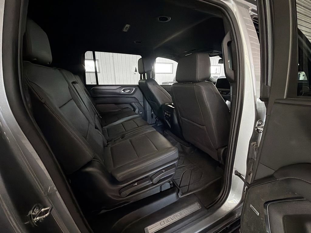 Used 2024 Chevrolet Suburban LT w/ Max Trailering Package AWD/4WD image 11