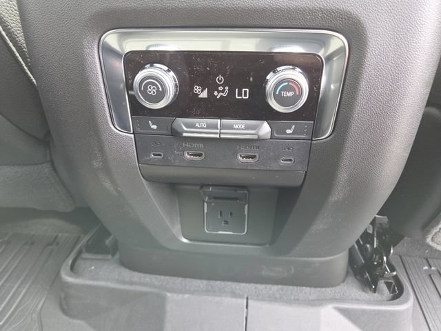 New 2026 GMC Yukon XL Denali w/ Denali Reserve Package AWD/4WD image 19