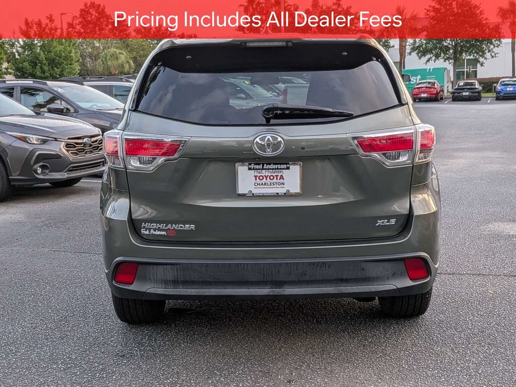 Used 2016 Toyota Highlander XLE FWD image 6