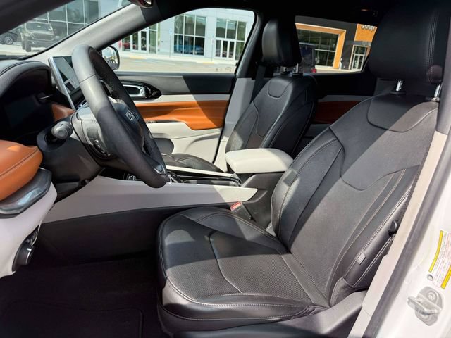 Used 2023 Jeep Compass Limited w/ Elite Group AWD/4WD image 17