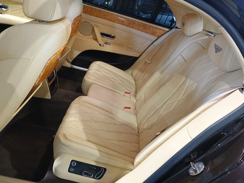 Used 2016 Bentley Flying Spur V8 AWD/4WD image 31