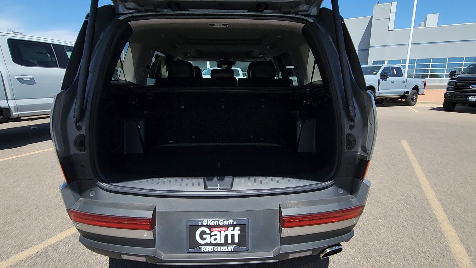 Used 2024 Hyundai Santa Fe Limited image 40