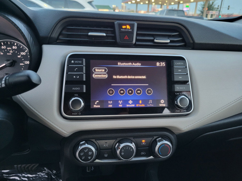 Used 2021 Nissan Versa SV FWD image 39