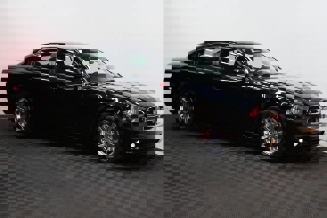 Used 2013 Dodge Charger SE