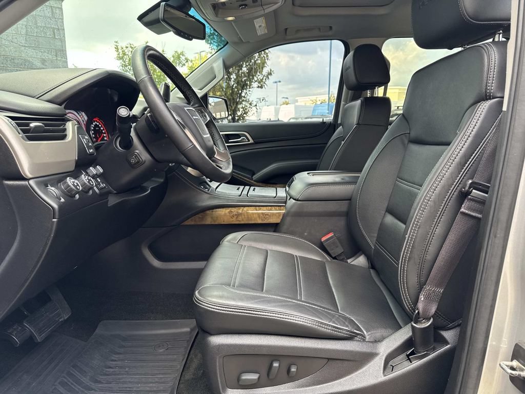 Used 2016 GMC Yukon Denali w/ Open Road Package AWD/4WD image 21