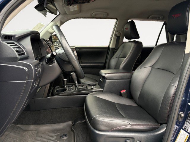 Used 2021 Toyota 4Runner Venture image 2
