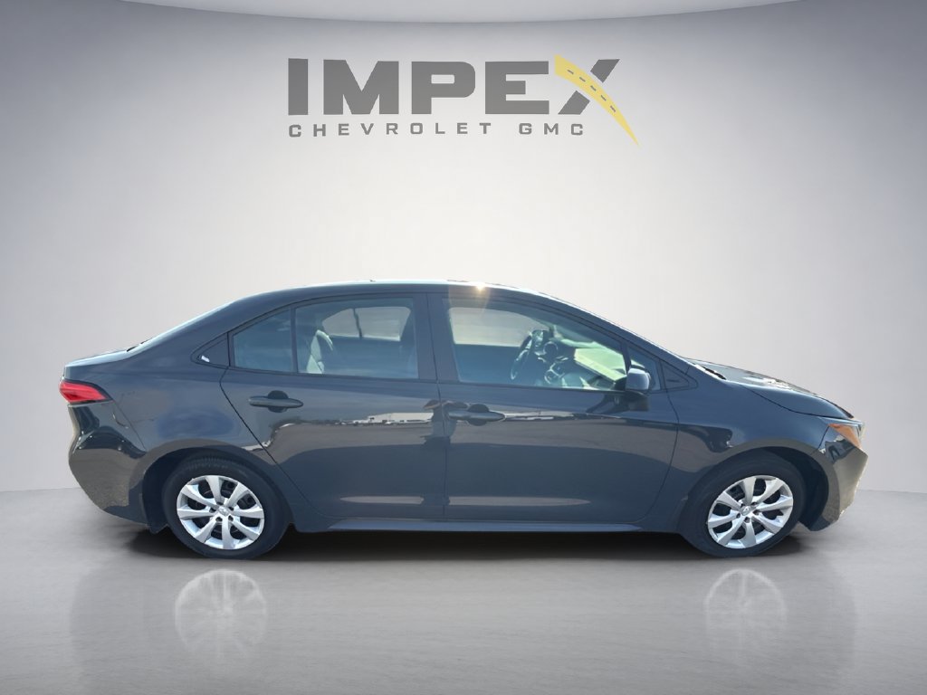 Used 2025 Toyota Corolla LE FWD image 6