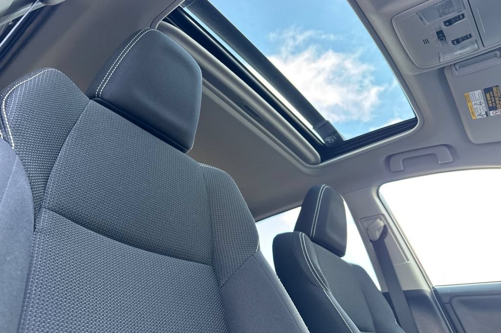 Certified 2018 Toyota RAV4 XLE AWD/4WD image 16