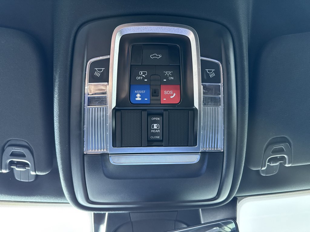 Used 2022 RAM 1500 Laramie AWD/4WD image 31