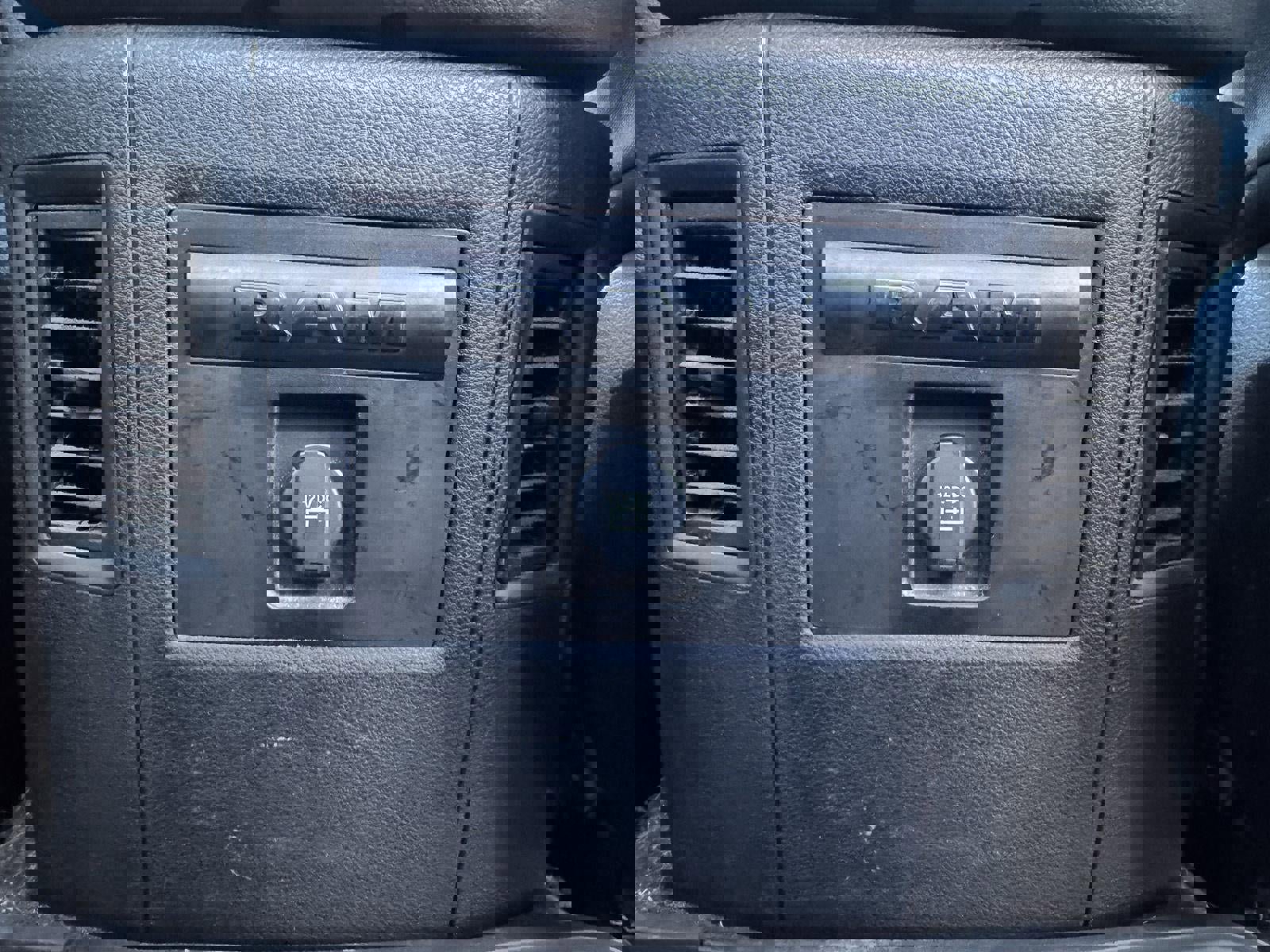 Used 2017 RAM 3500 Big Horn w/ Sport Appearance Group image 31