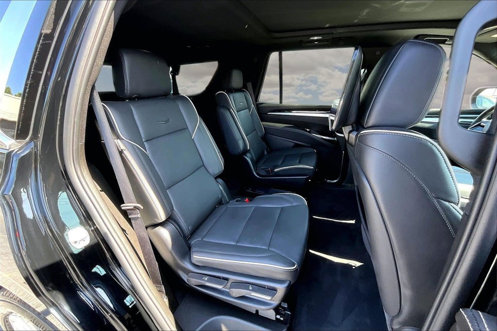 Certified 2026 Cadillac Escalade Luxury AWD/4WD image 25