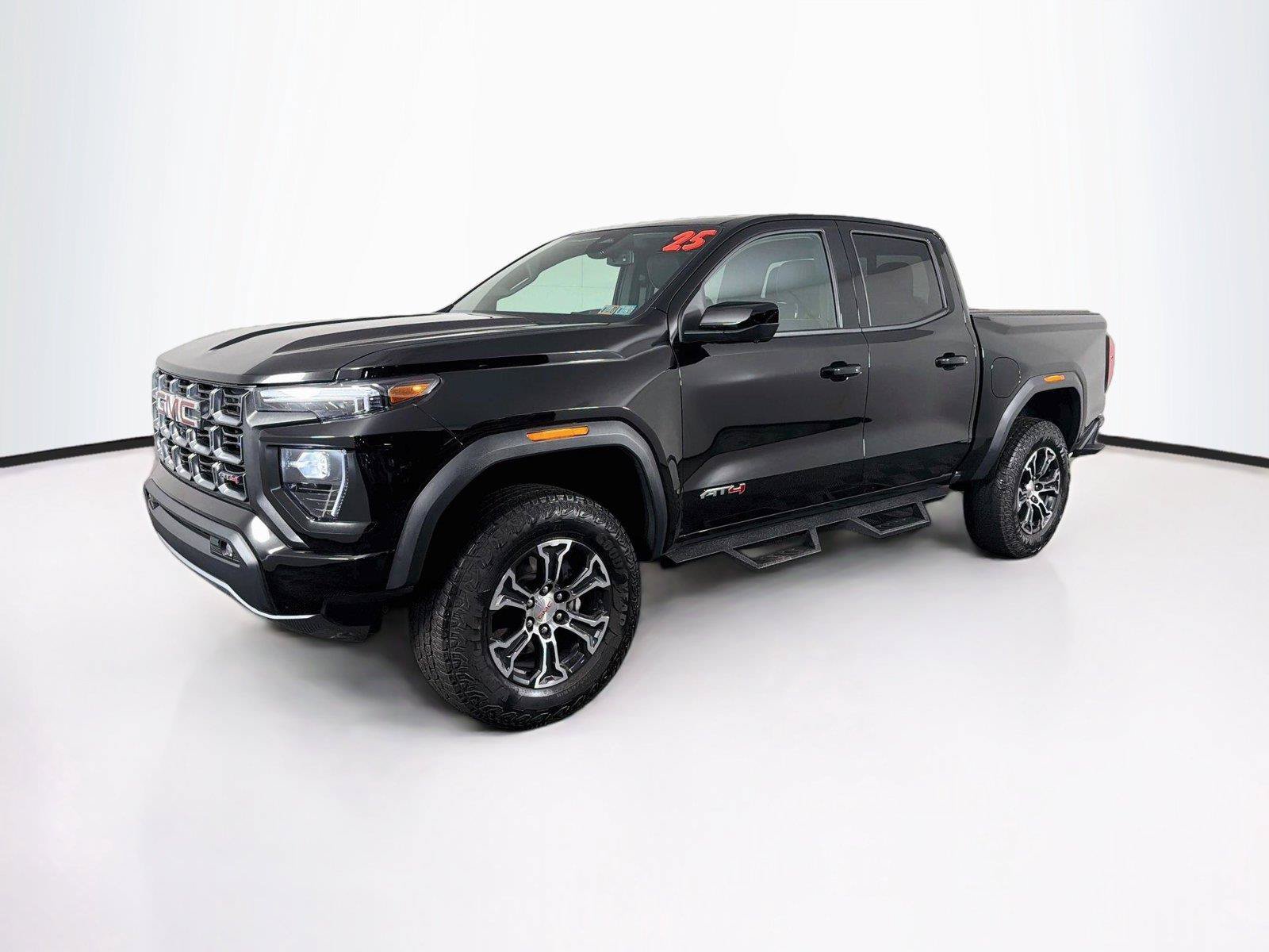 Used 2025 GMC Canyon AT4 w/ Technology Plus Package AWD/4WD image 7