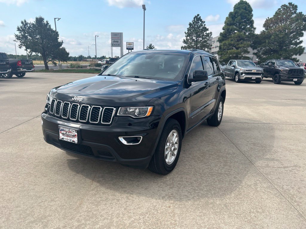 Used 2020 Jeep Grand Cherokee Laredo AWD/4WD image 1