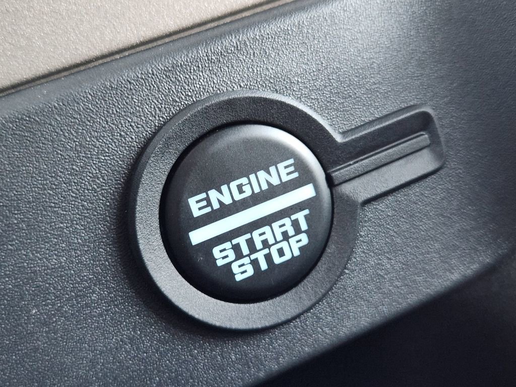 New 2025 Ford Bronco Outer Banks image 14