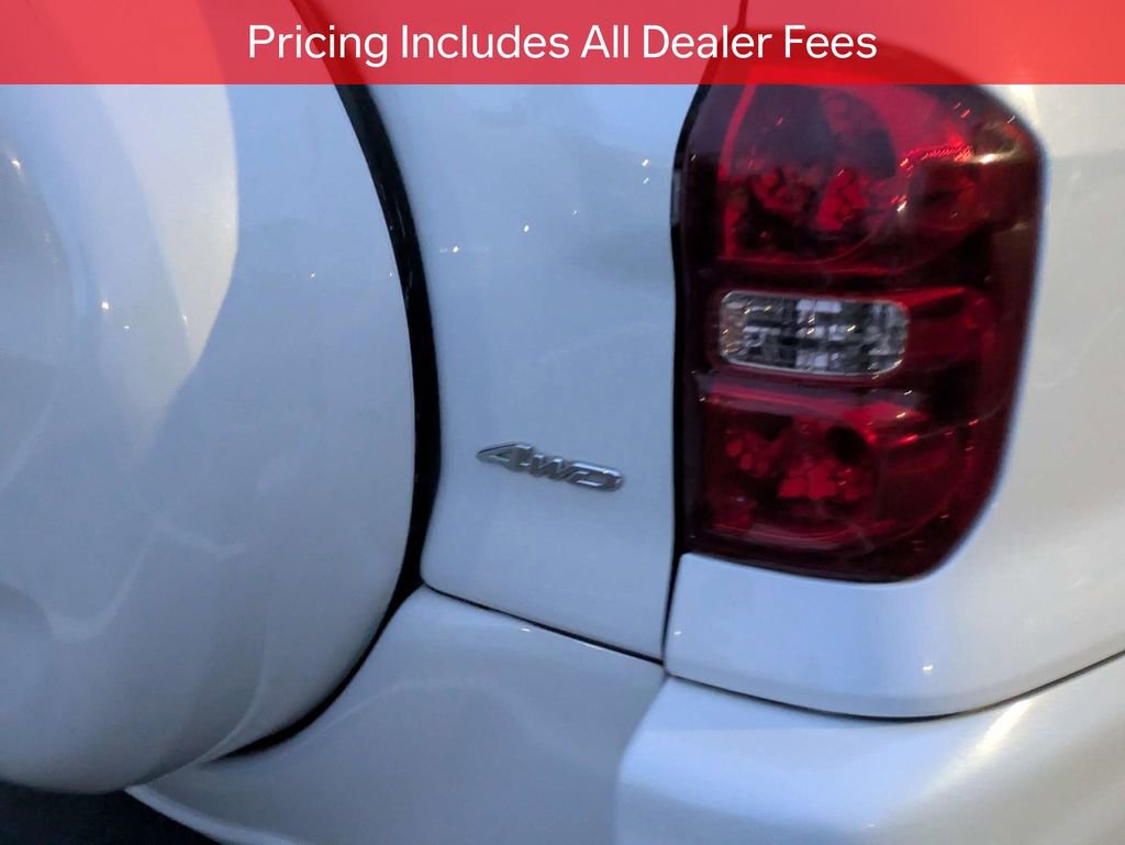 Used 2005 Toyota RAV4 4WD image 8