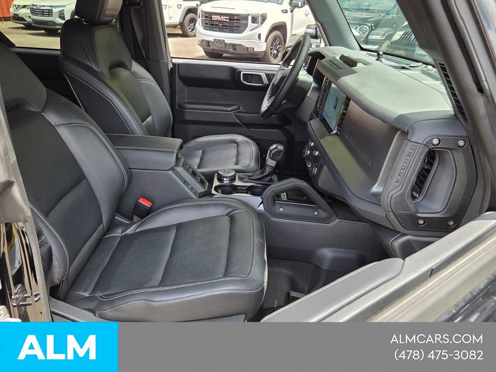 Used 2025 Ford Bronco Badlands AWD/4WD image 16