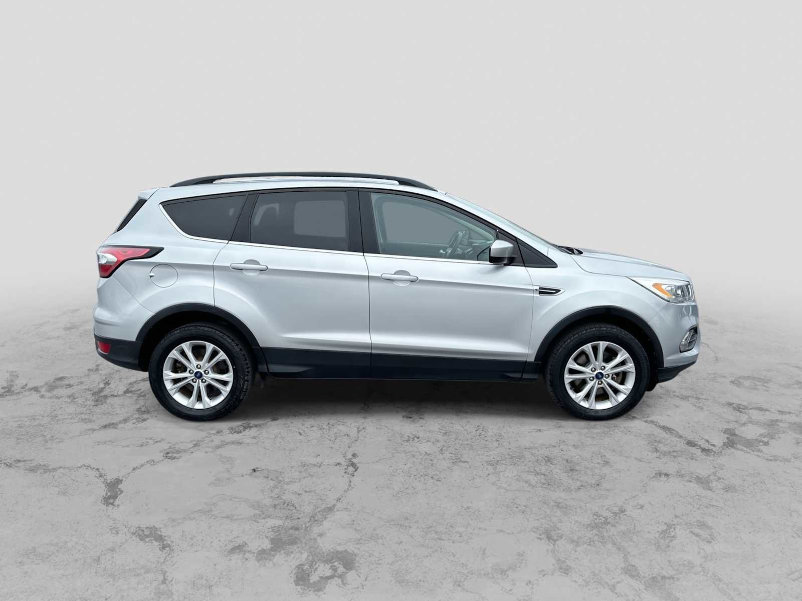 Used 2018 Ford Escape SEL AWD/4WD image 9