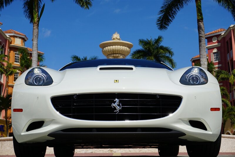 Used 2014 Ferrari California RWD image 24