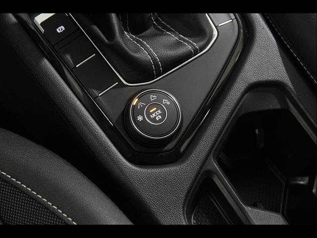 Certified 2023 Volkswagen Taos SE AWD/4WD image 16