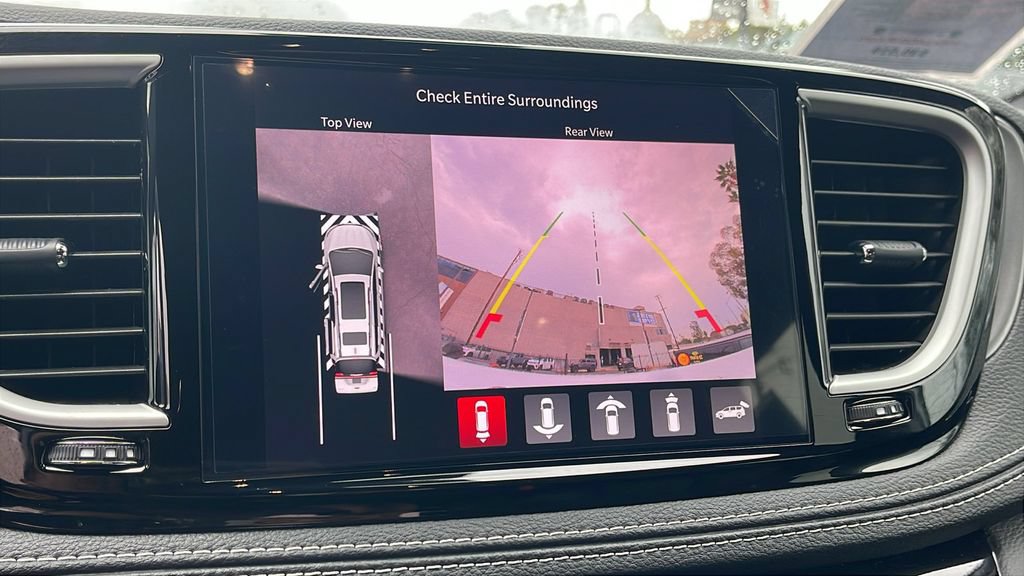 Used 2026 Chrysler Pacifica Select FWD image 26