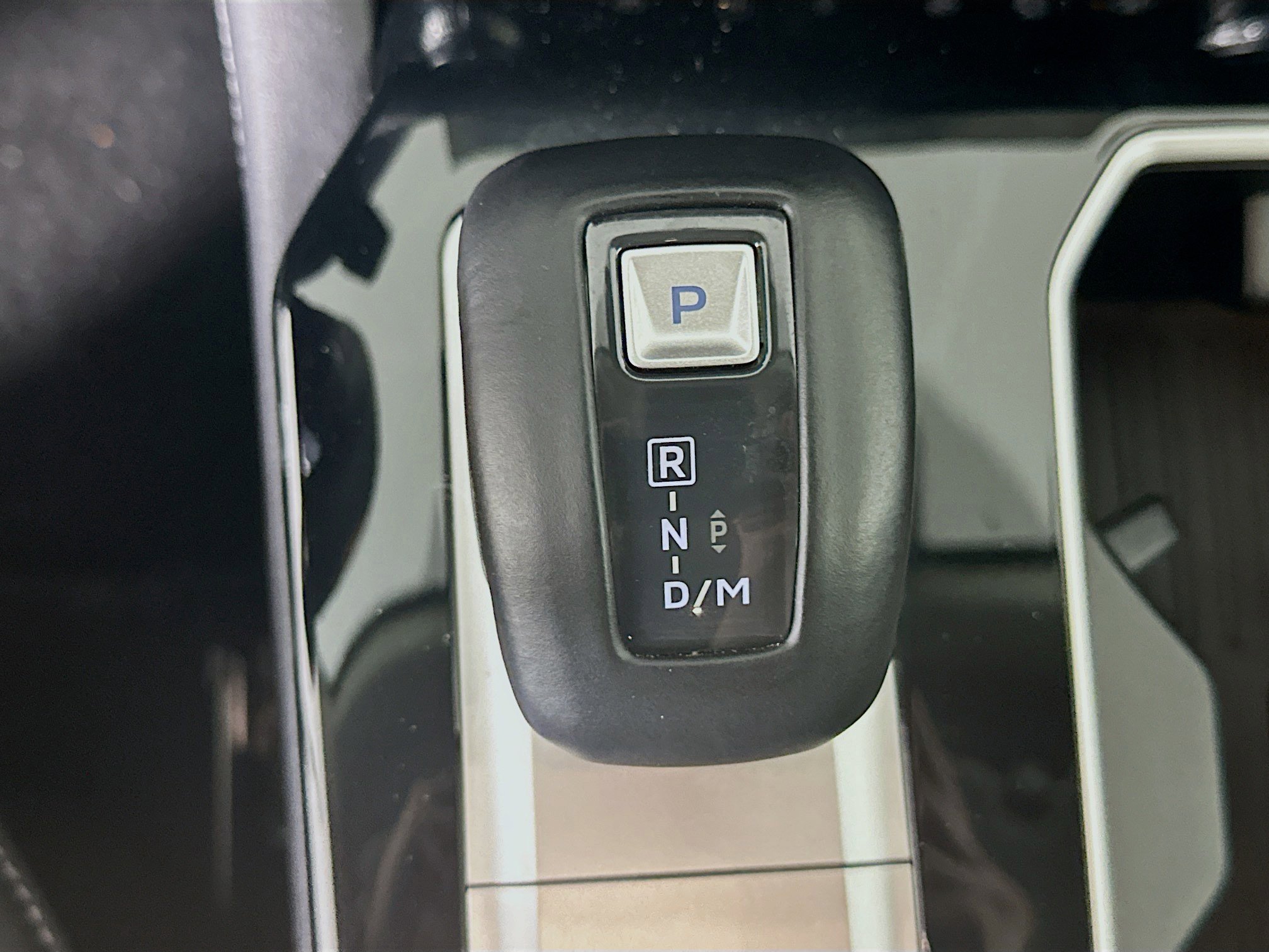 Used 2025 Mitsubishi Outlander SE image 25