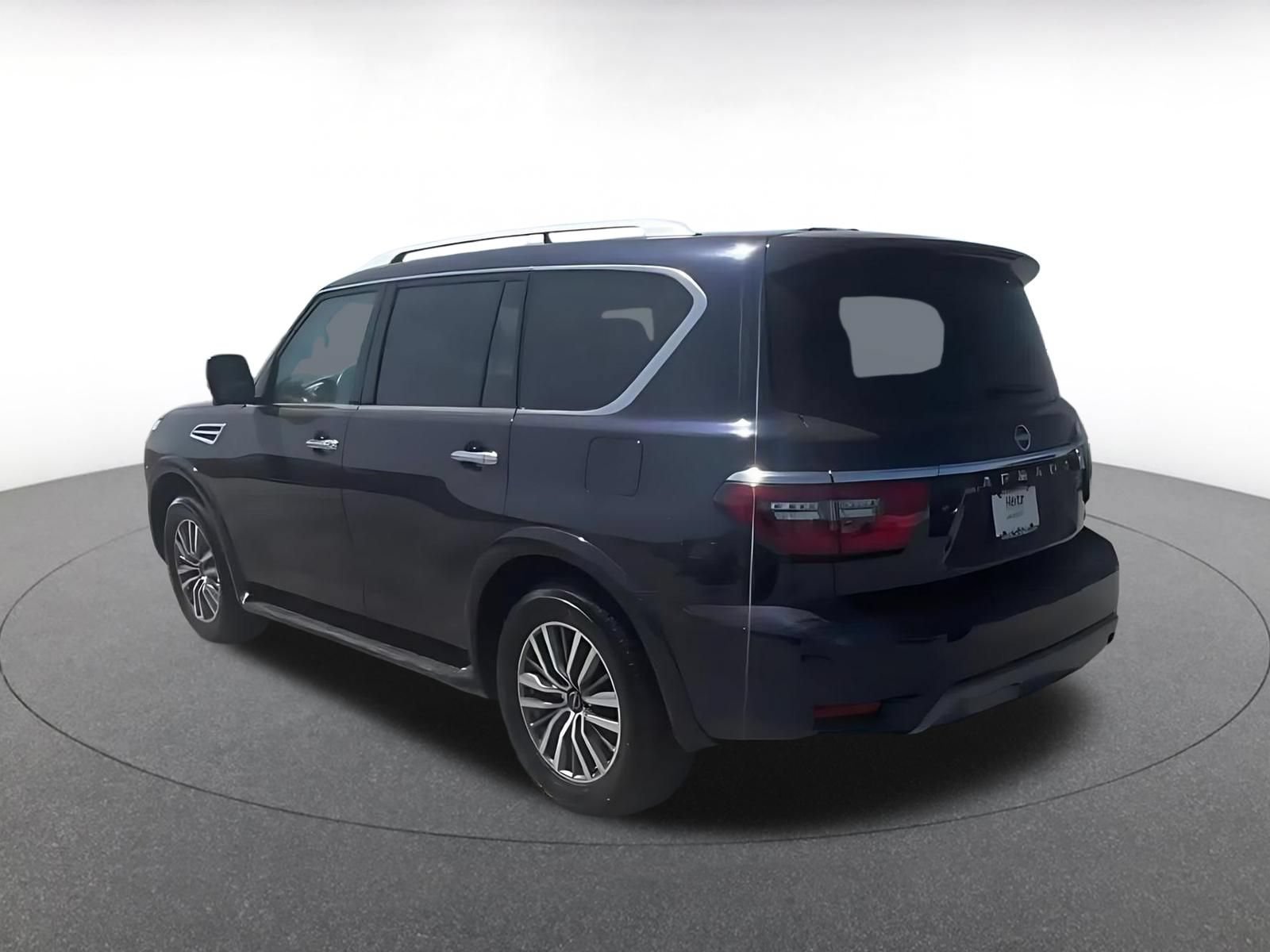 Used 2024 Nissan Armada SL AWD/4WD image 9