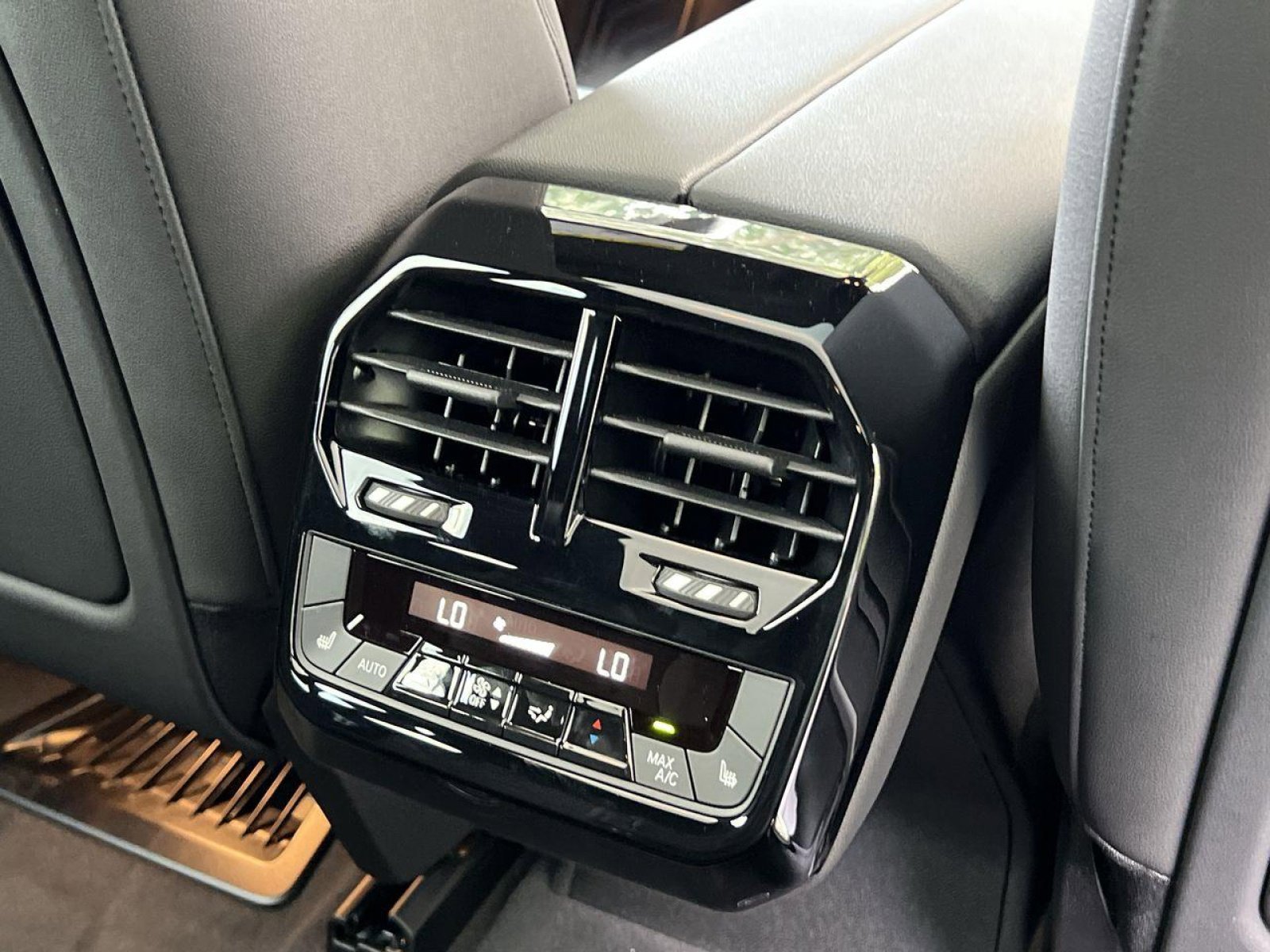 New 2024 BMW iX M60 image 27