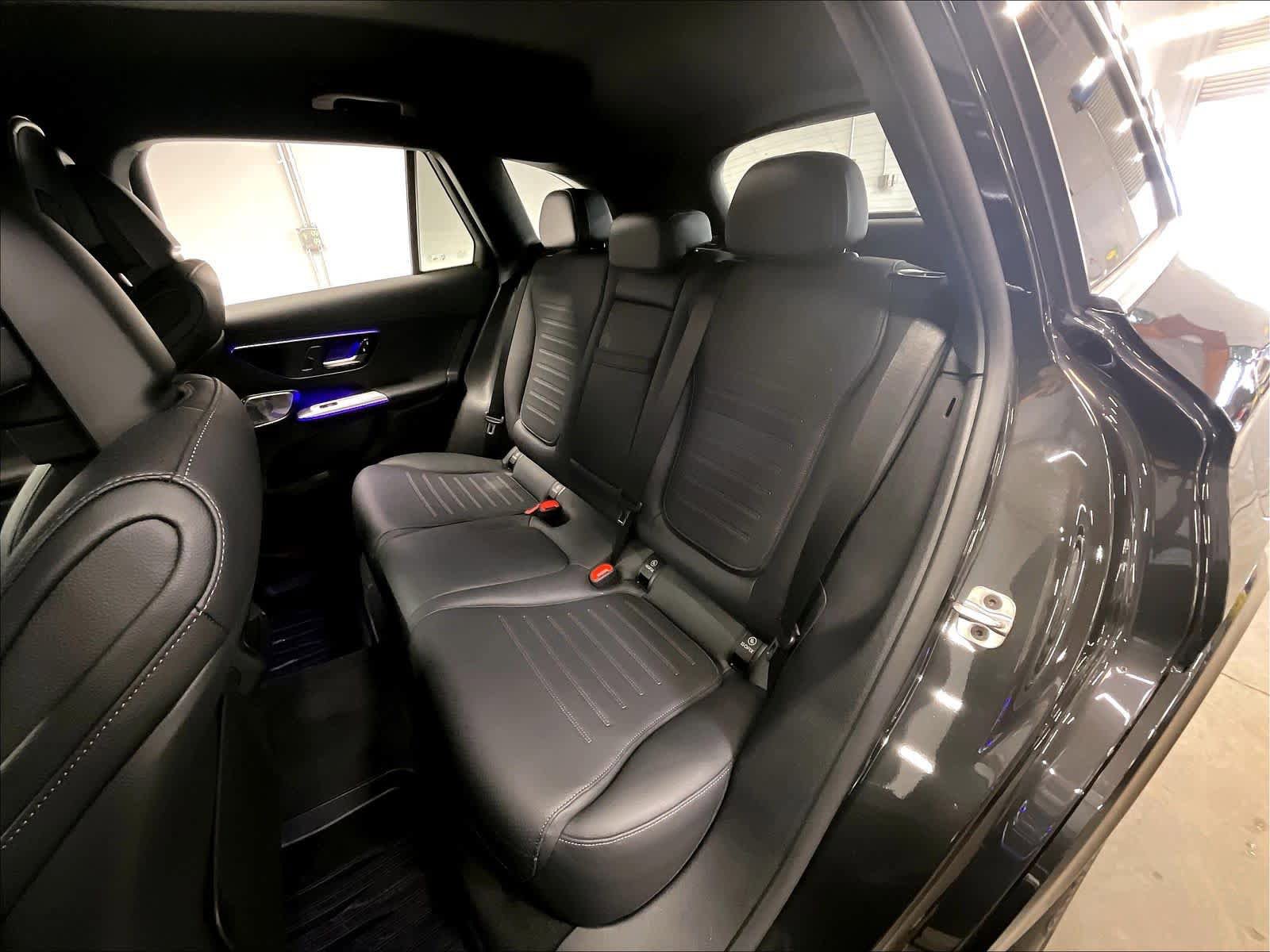 Used 2025 Mercedes-Benz GLC 350e 4MATIC image 27