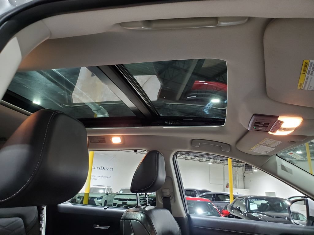 Used 2022 Nissan Pathfinder Platinum w/ Cargo Package FWD image 15