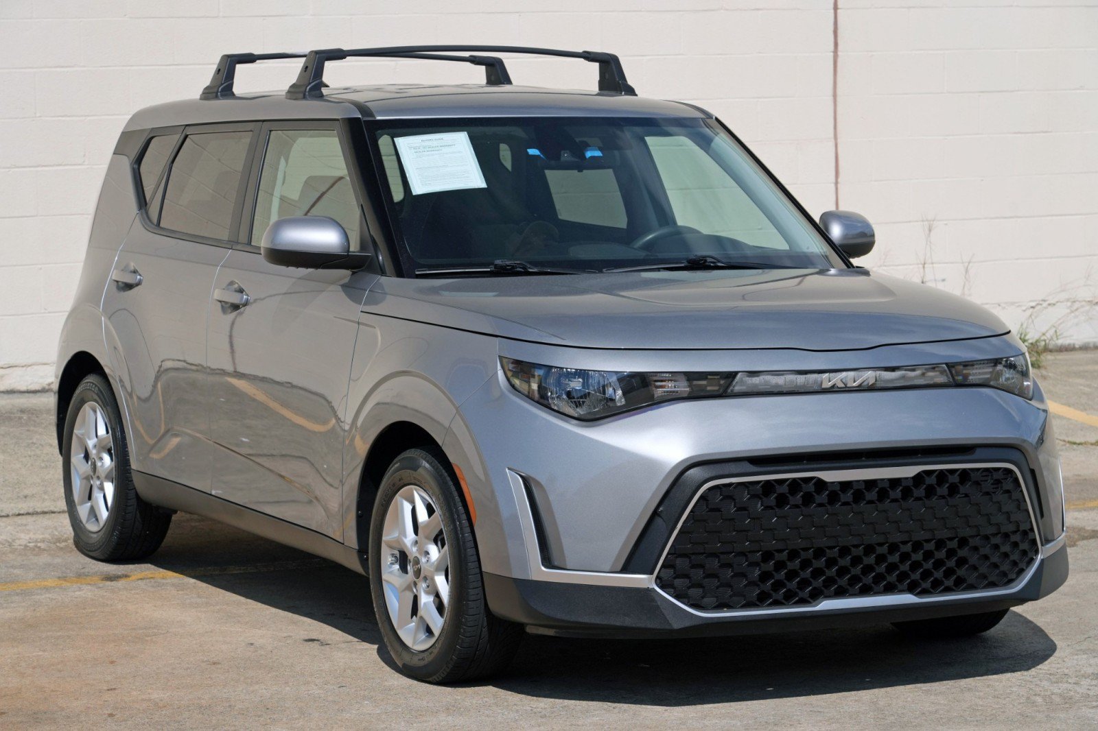 Used 2023 Kia Soul LX w/ LX Technology Package FWD image 45