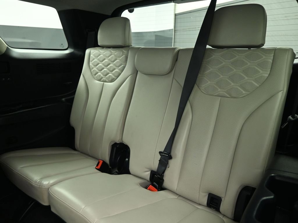 Used 2022 Hyundai Palisade Limited image 21