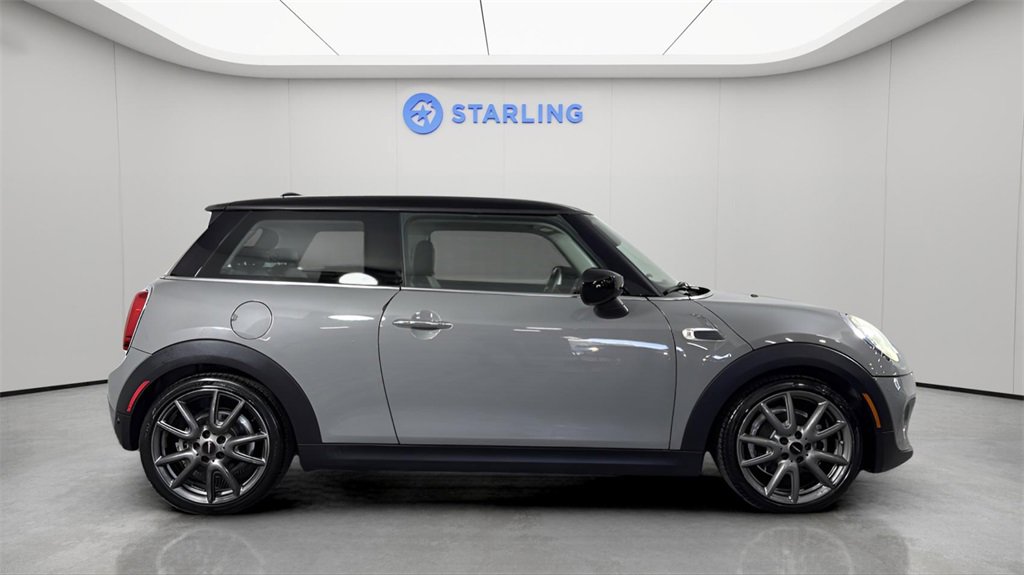 Used 2020 MINI Cooper 2-Door Hardtop image 11