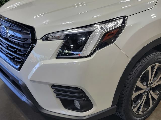 Used 2023 Subaru Forester Limited AWD/4WD image 9