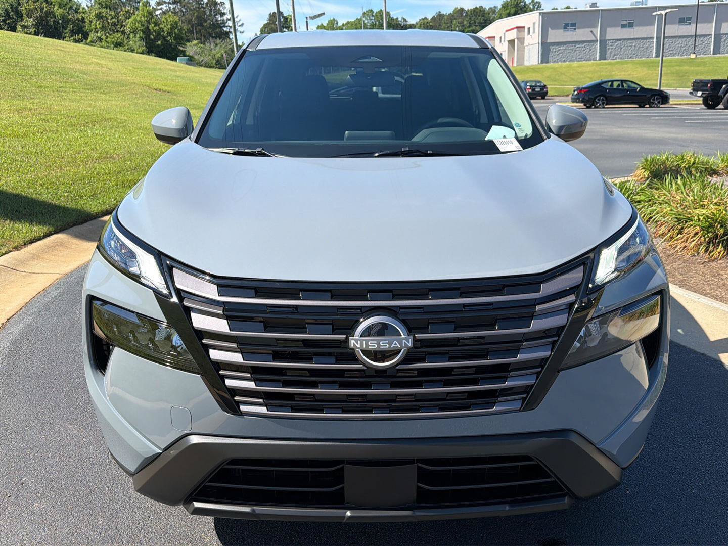 New 2026 Nissan Rogue SV w/ Cold Weather Package FWD image 9