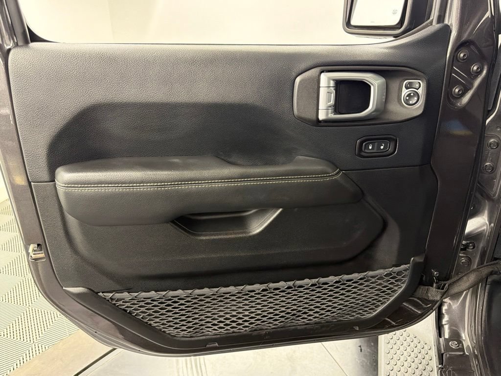 Used 2019 Jeep Wrangler Unlimited Sahara AWD/4WD image 19