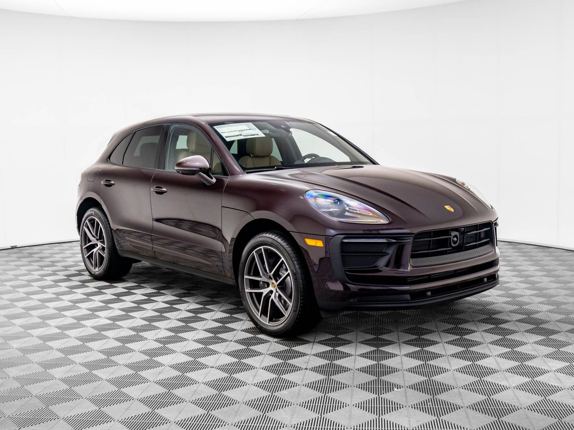 Certified 2026 Porsche Macan image 6