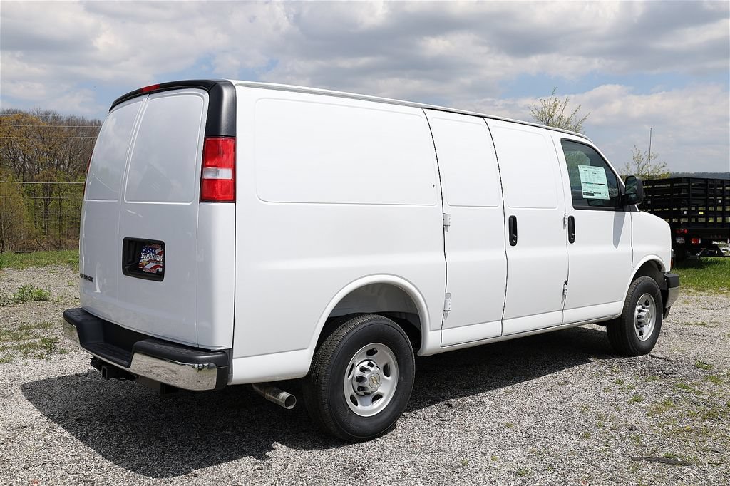 New 2026 Chevrolet Express 2500 w/ Driver Convenience Package RWD image 14