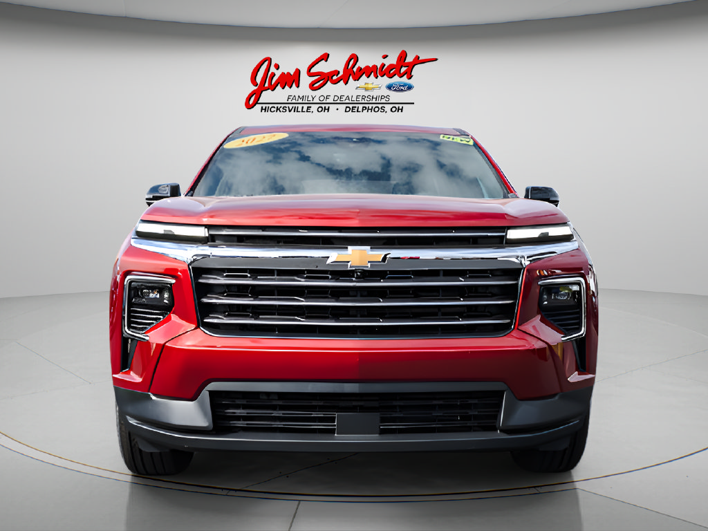 New 2027 Chevrolet Traverse LT w/ Driver Confidence Package FWD image 2
