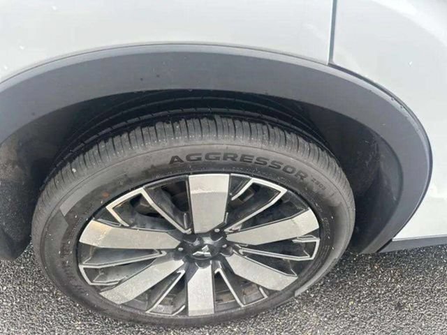 Used 2025 Mitsubishi Outlander SE FWD image 21
