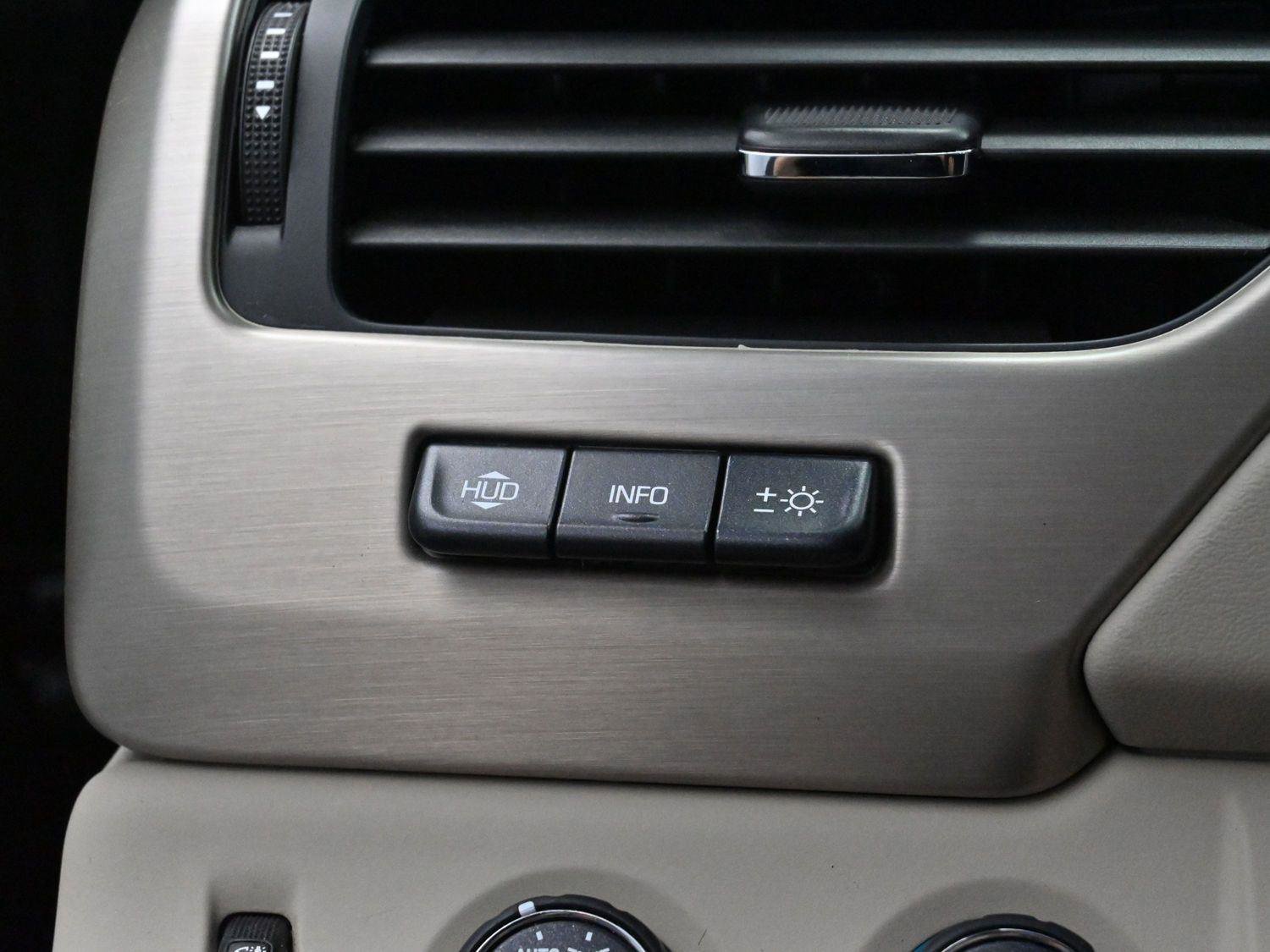 Used 2017 GMC Yukon Denali image 28