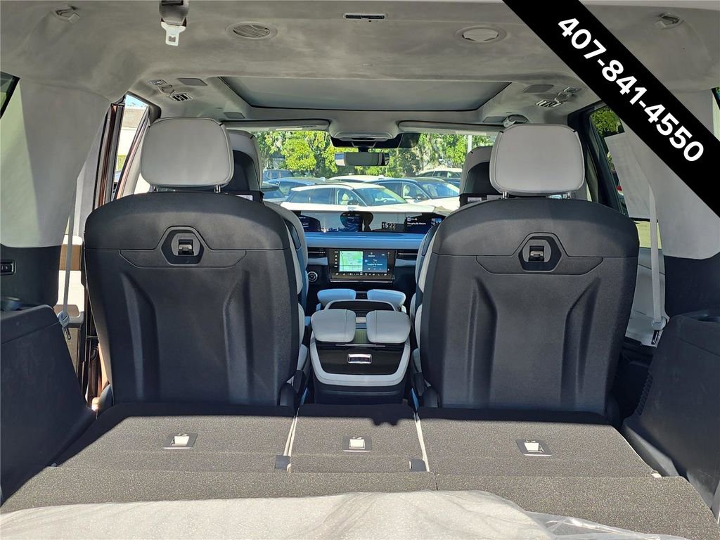 New 2026 Lincoln Navigator L Black Label w/ Black Label Special Edition image 8