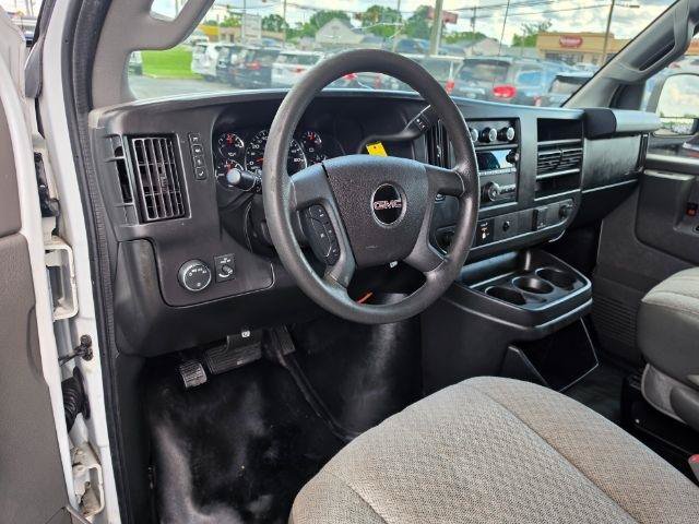 Used 2017 GMC Savana 2500 RWD image 8
