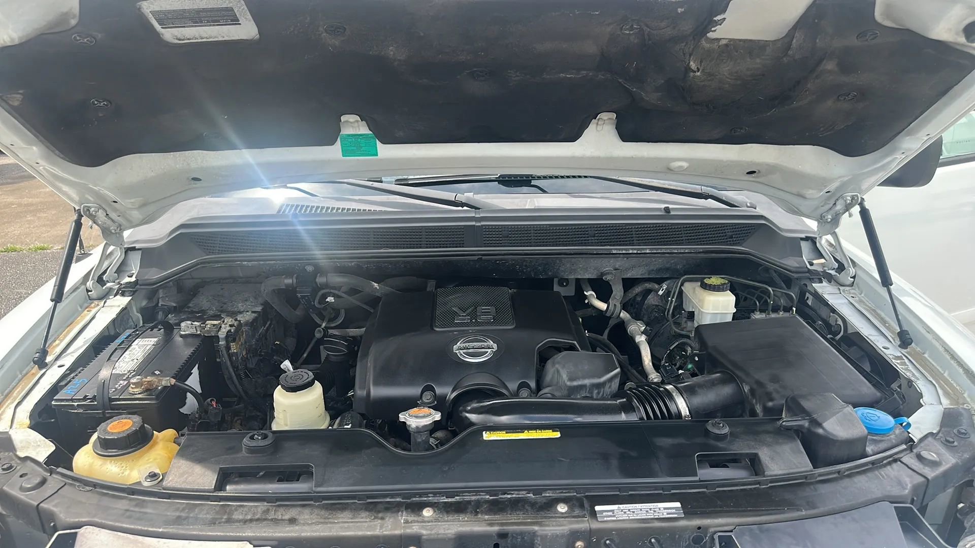 Used 2012 Nissan Titan SV w/ SV Value Truck Pkg image 8