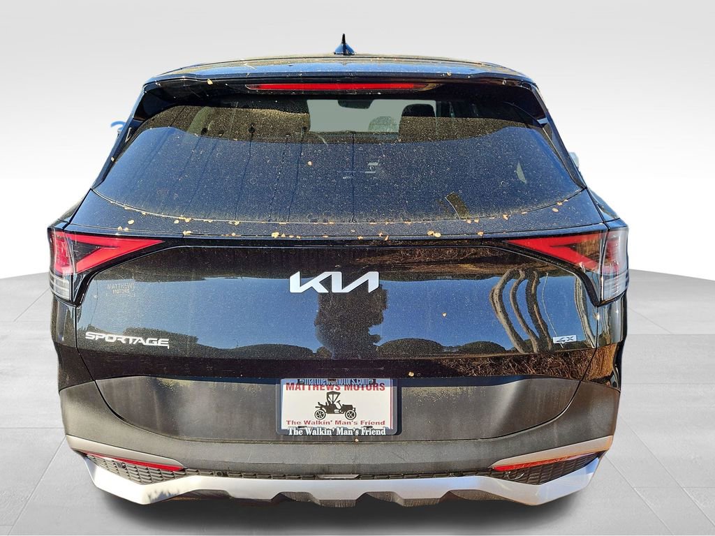 Used 2024 Kia Sportage LX image 5