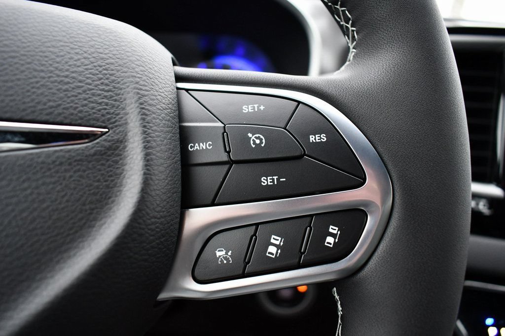 New 2026 Chrysler Voyager LX FWD image 17