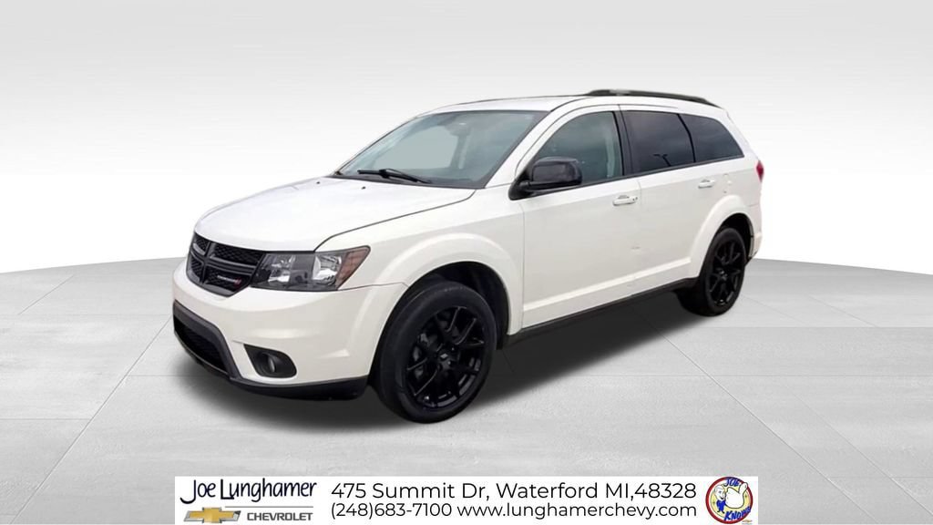 Used 2019 Dodge Journey SE w/ Blacktop Package FWD image 4